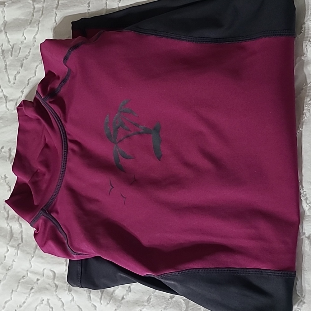 Tesla long sleeve rashguard sun  shirt size x-small.